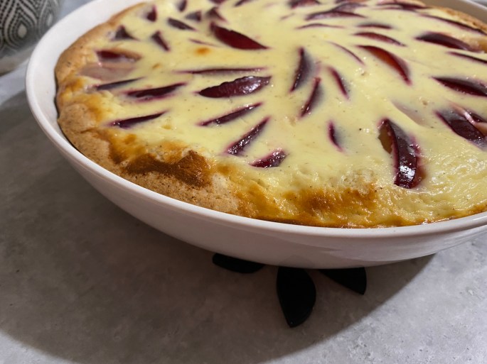 Uunituore luumupiirakka